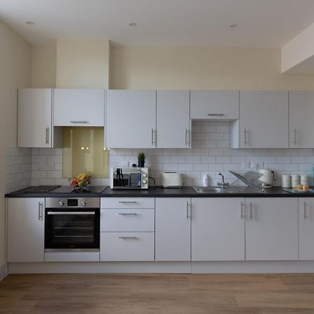 Hereford City Centre - Apartment 7, Isabella House - Modern Apartment In The Heart Of The City - Sleeps 2 Guests - Hosted By Rentmyhouse Exterior foto